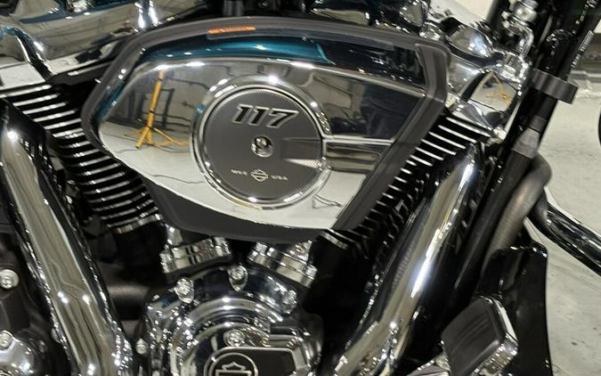 2026 Harley-Davidson® Street Glide® Teal Thunder / Vivid Black Chrome Trim