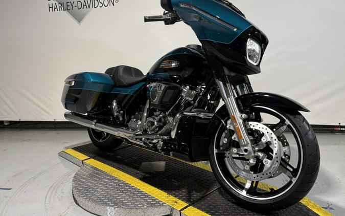 2026 Harley-Davidson® Street Glide® Teal Thunder / Vivid Black Chrome Trim