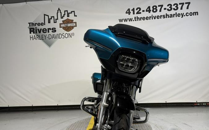 2026 Harley-Davidson® Street Glide® Teal Thunder / Vivid Black Chrome Trim