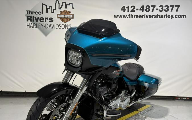 2026 Harley-Davidson® Street Glide® Teal Thunder / Vivid Black Chrome Trim