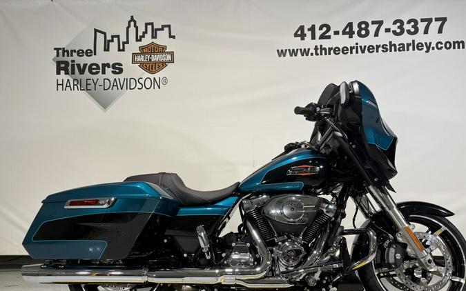 2026 Harley-Davidson® Street Glide® Teal Thunder / Vivid Black Chrome Trim