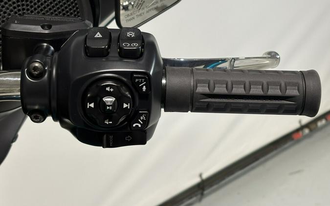 2026 Harley-Davidson® Street Glide® Teal Thunder / Vivid Black Chrome Trim