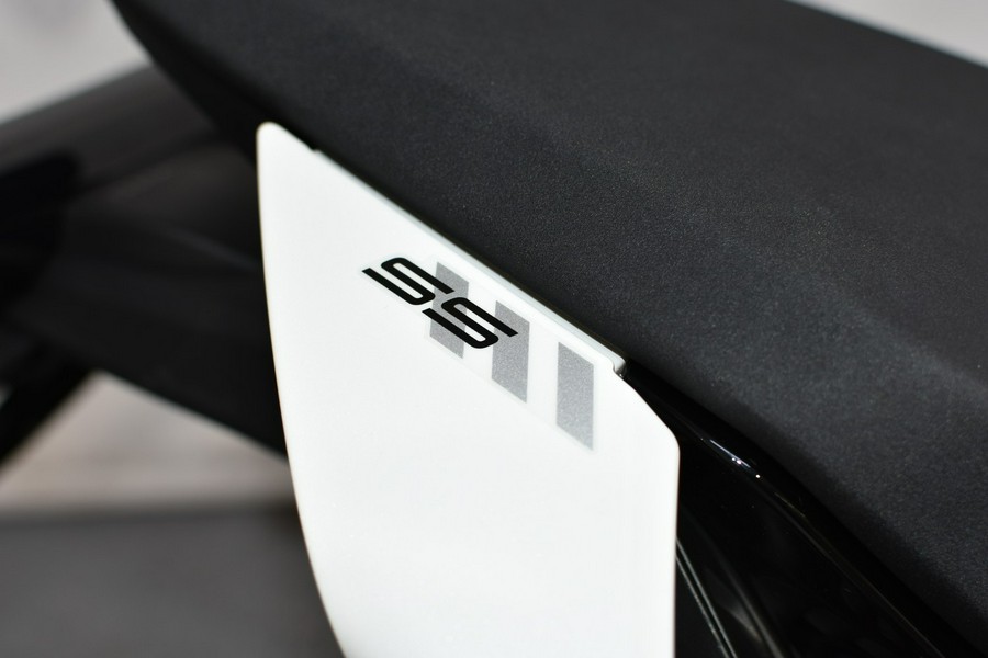 2026 675 SS - CFMOTO