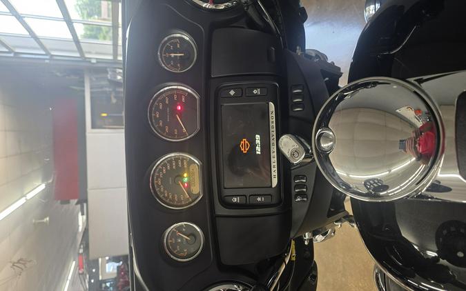 2018 Harley-Davidson® Tri Glide® Ultra FLHTCUTG - U850254