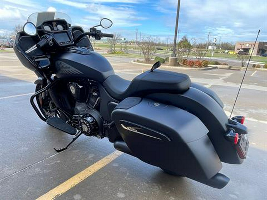 2024 Indian Motorcycle Challenger® Dark Horse® with PowerBand Audio Package