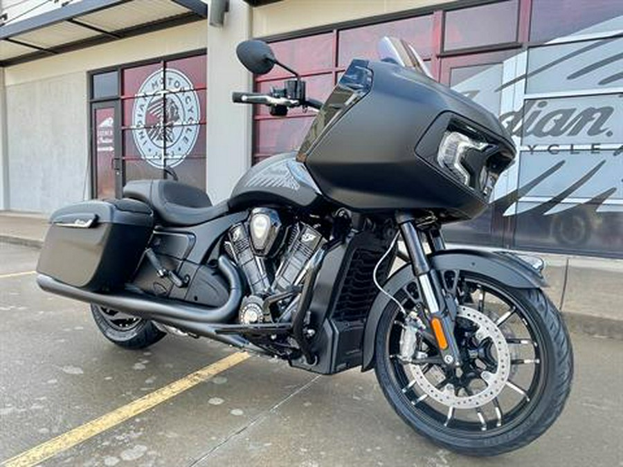 2024 Indian Motorcycle Challenger® Dark Horse® with PowerBand Audio Package