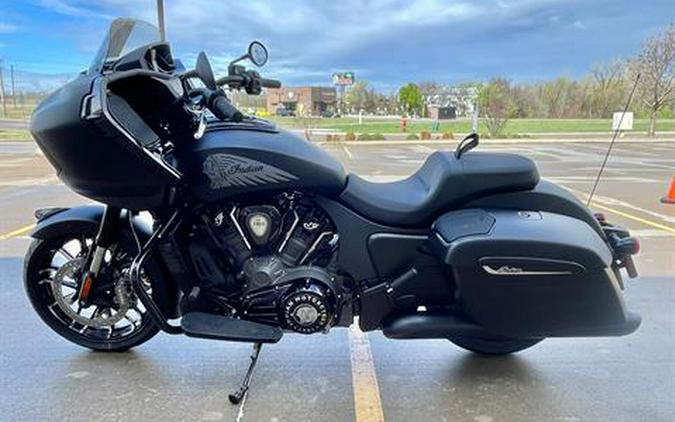 2024 Indian Motorcycle Challenger® Dark Horse® with PowerBand Audio Package