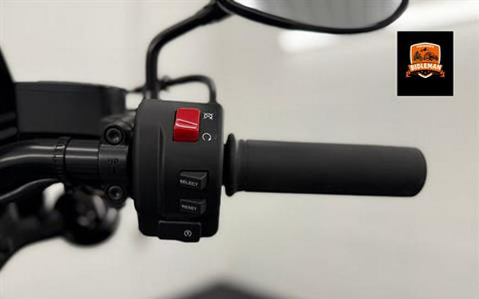 2023 Yamaha Bolt R-Spec