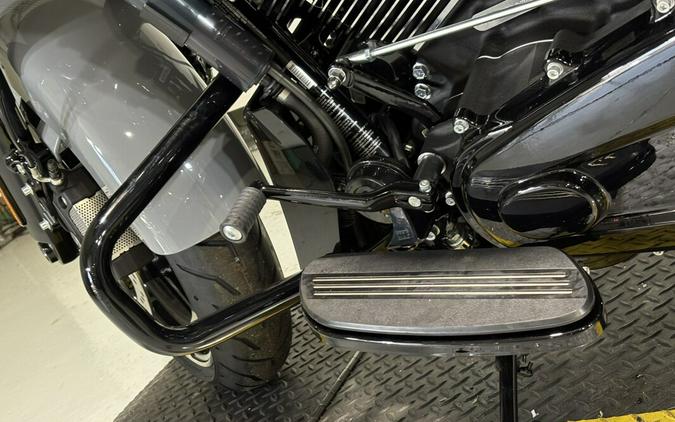2026 Harley-Davidson® Street Glide® Dark Billiard Gray Black Trim