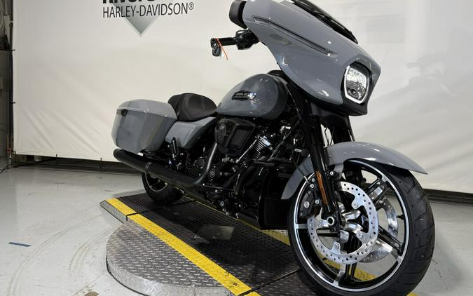 2026 Harley-Davidson® Street Glide® Dark Billiard Gray Black Trim