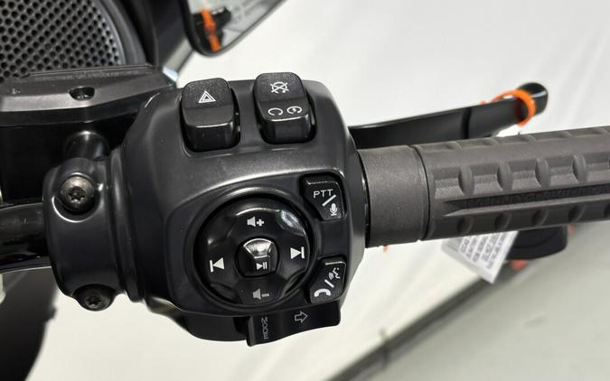 2026 Harley-Davidson® Street Glide® Dark Billiard Gray Black Trim