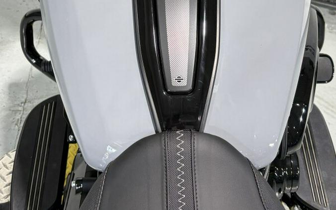 2026 Harley-Davidson® Street Glide® Dark Billiard Gray Black Trim
