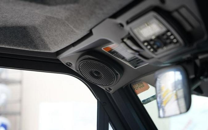 2025 Can-Am® Defender MAX Limited HD10
