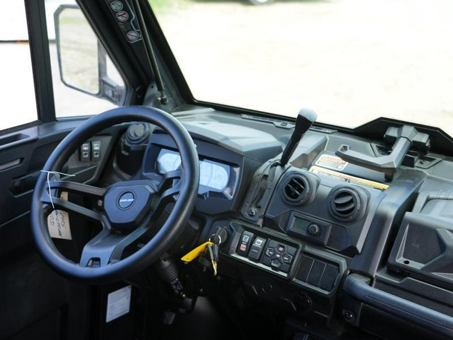 2025 Can-Am® Defender MAX Limited HD10