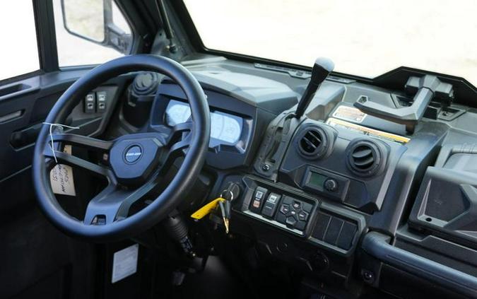 2025 Can-Am® Defender MAX Limited HD10