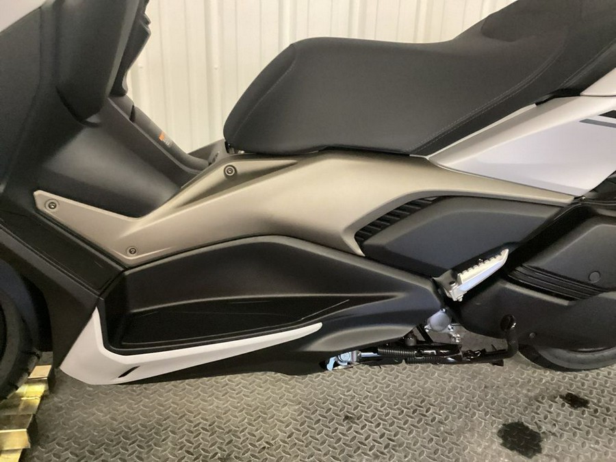 2024 Yamaha XMAX™ Base