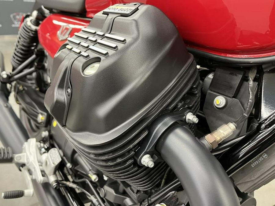 2024 Moto Guzzi V7 Stone Corsa