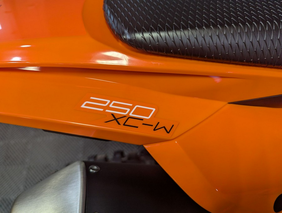 2026 KTM 250 XC-W