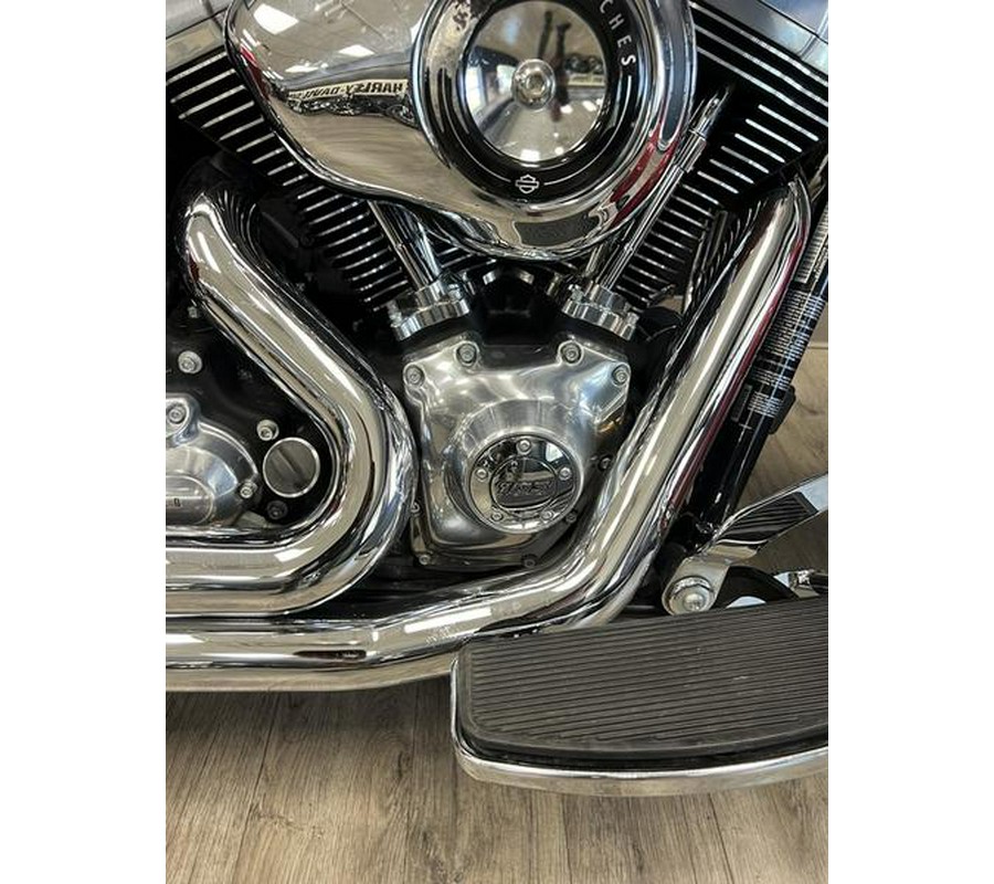 2012 Harley-Davidson® FLD - Dyna® Switchback™