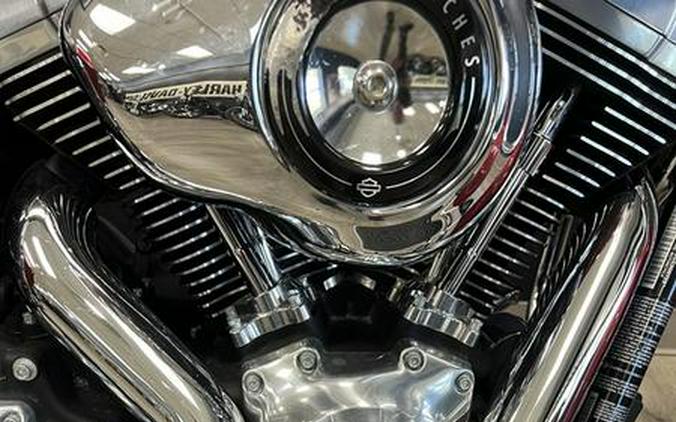 2012 Harley-Davidson® FLD - Dyna® Switchback™