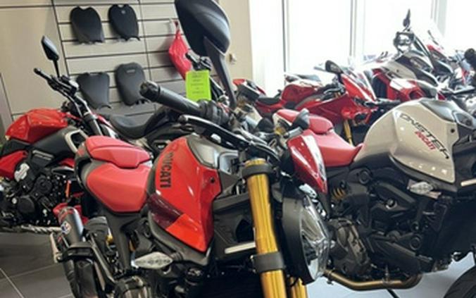 2025 Ducati Monster SP