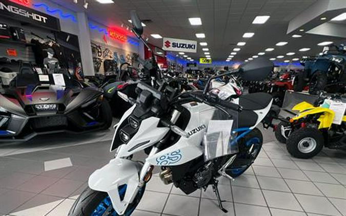 2023 Suzuki GSX-8S