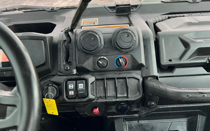 2022 Can-Am Defender DPS CAB HD9