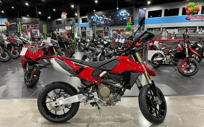 2025 Ducati HYPERMOTARD 698
