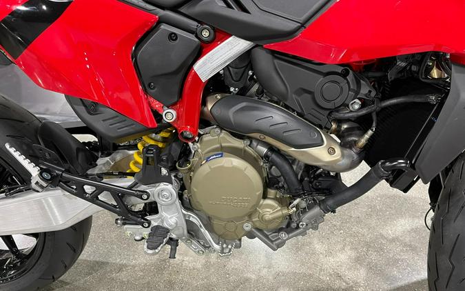 2025 Ducati HYPERMOTARD 698