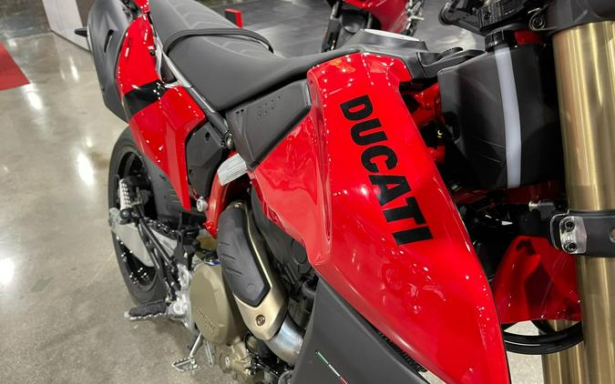 2025 Ducati HYPERMOTARD 698