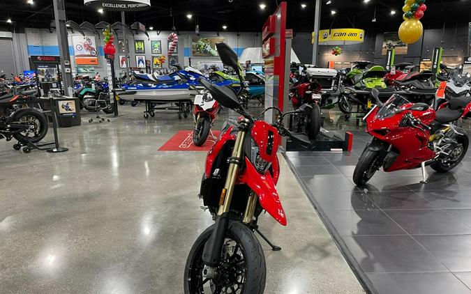 2025 Ducati HYPERMOTARD 698