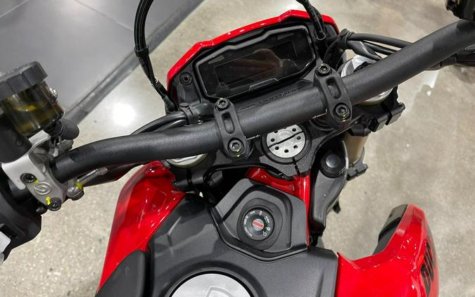 2025 Ducati HYPERMOTARD 698