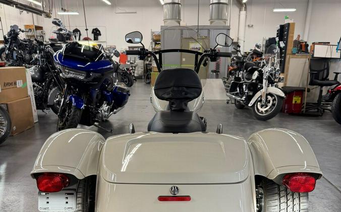 2023 FLRT Freewheeler®