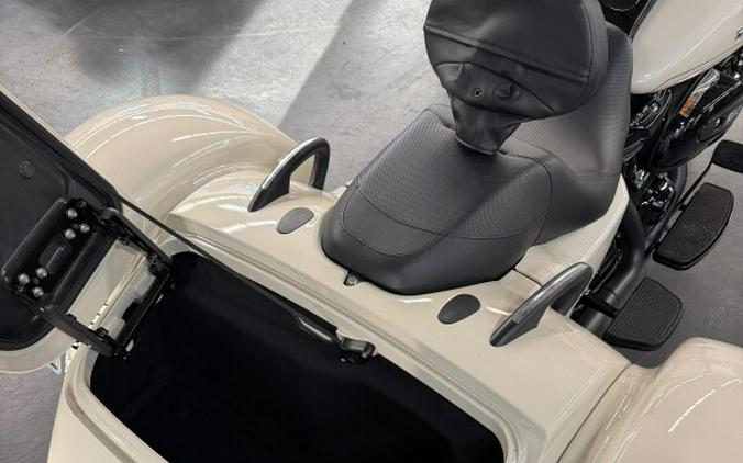 2023 FLRT Freewheeler®