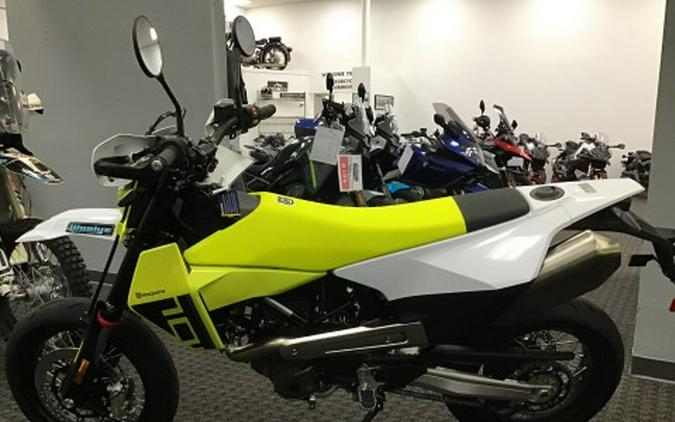 2026 Husqvarna 701 Supermoto