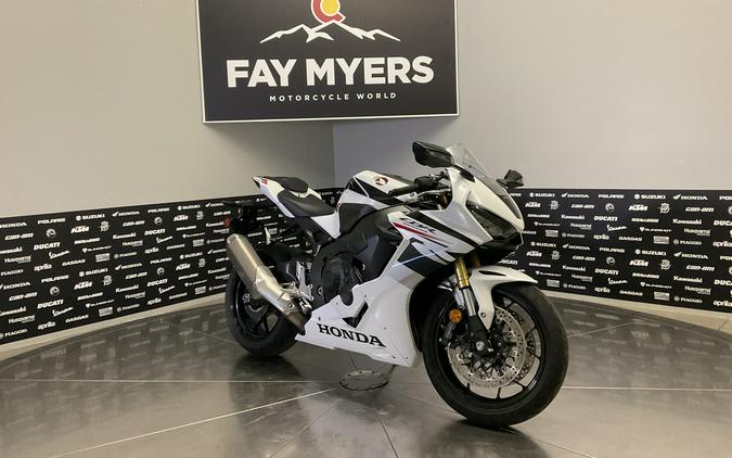 2025 HONDA CBR1000RR - 15828U