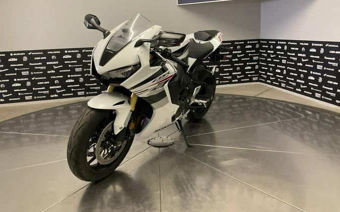 2025 HONDA CBR1000RR - 15828U