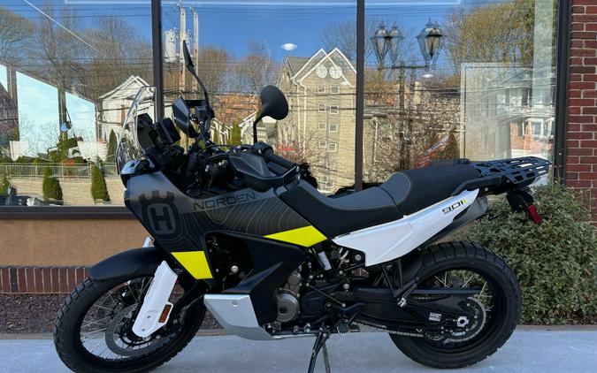 2023 Husqvarna Norden 901 - 3697U