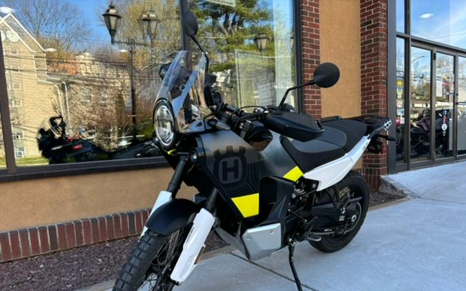 2023 Husqvarna Norden 901 - 3697U