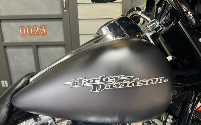 2016 Harley-Davidson® FLHXS - Street Glide® Special