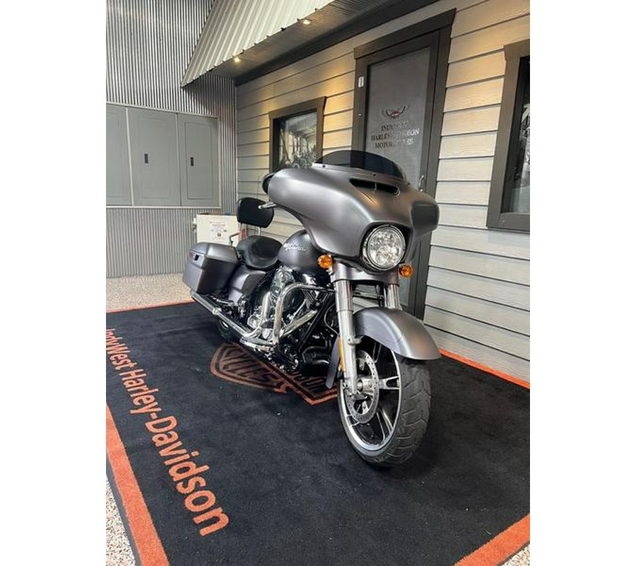 2016 Harley-Davidson® FLHXS - Street Glide® Special