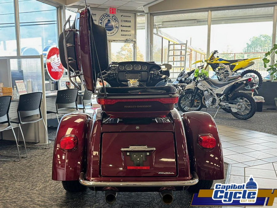 2016 Harley-Davidson® FLHTCUTG - Tri Glide® Ultra