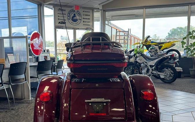 2016 Harley-Davidson® FLHTCUTG - Tri Glide® Ultra