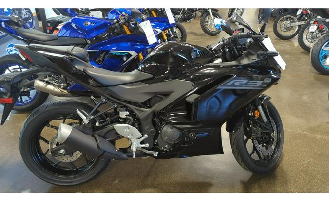2026 YZF-R3 - Yamaha