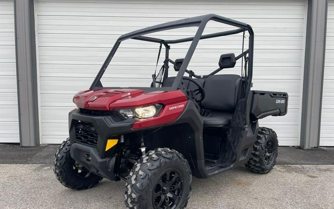 2024 Can-Am Defender DPS HD9 Red & Black