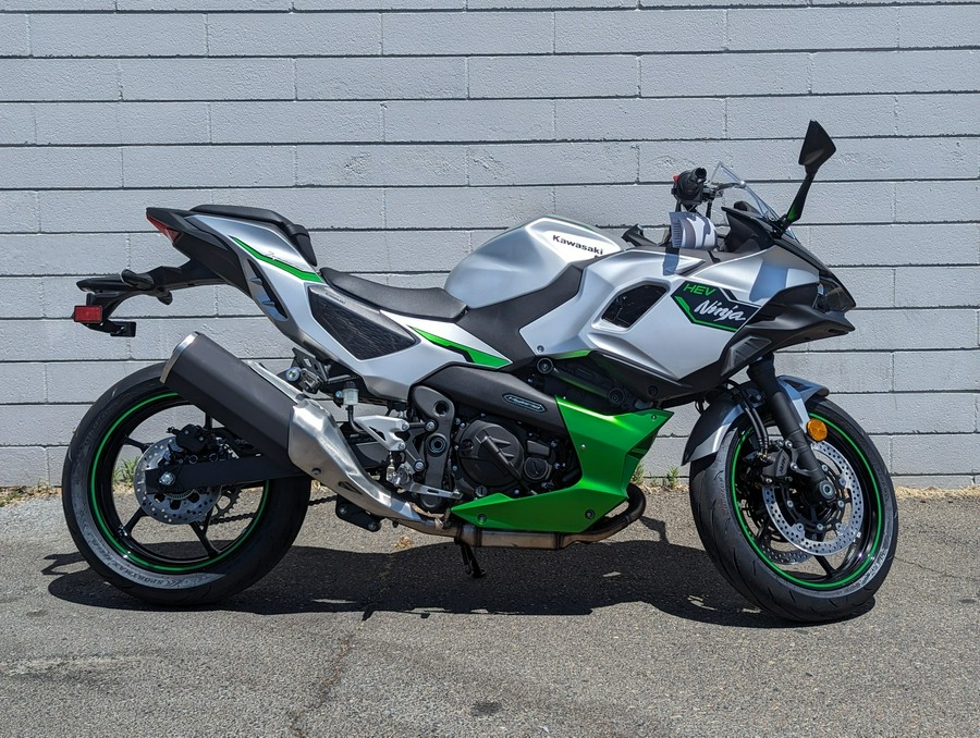 2024 Kawasaki Ninja 7 Hybrid ABS