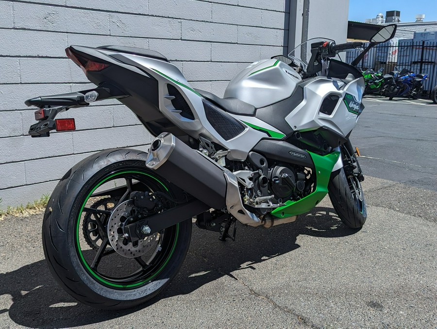 2024 Kawasaki Ninja 7 Hybrid ABS