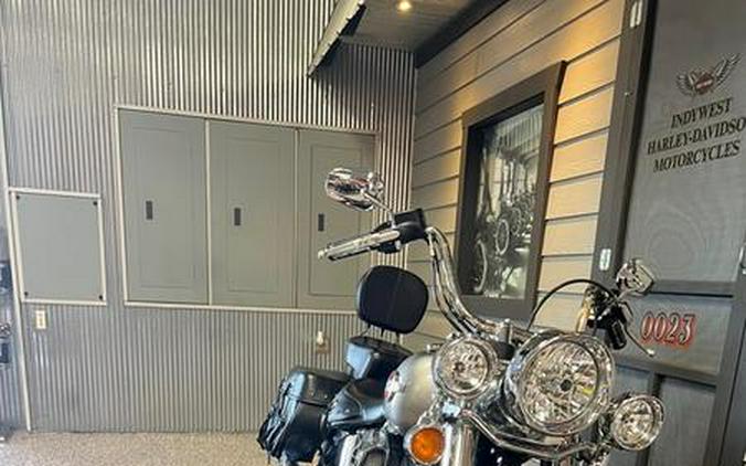 2016 Harley-Davidson® FLSTC - Heritage Softail® Classic