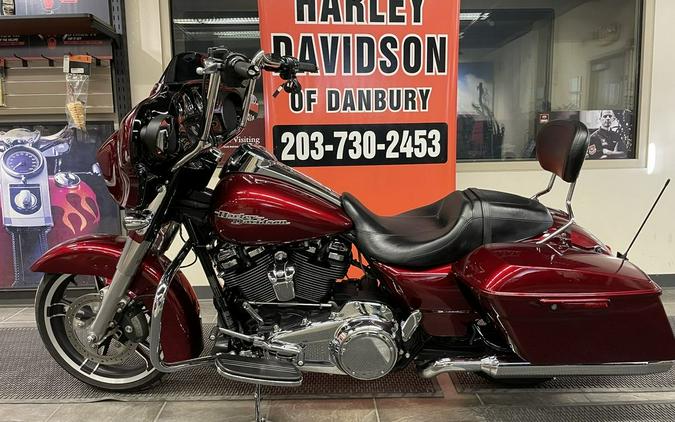 2017 Harley-Davidson® FLHXS - Street Glide® Special