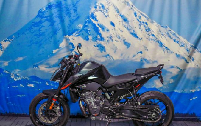 2021 KTM 890 Duke